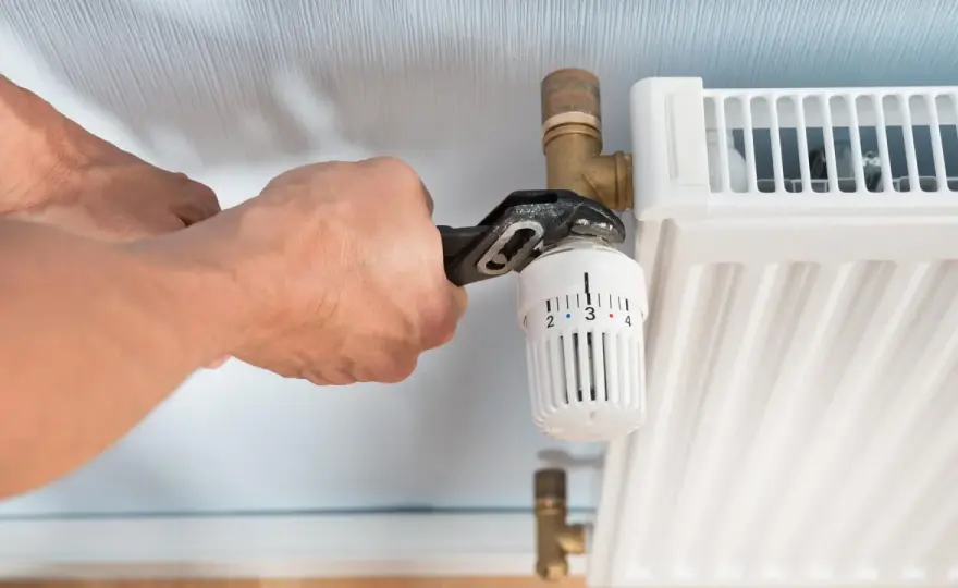 Thermostat wechseln - Anleitung, Kosten und wichtige Fehler