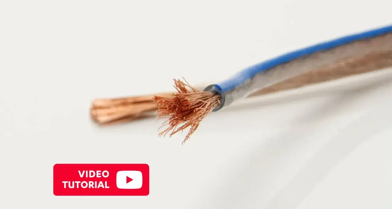 Ein Video-Tutorial zeigt, wie man einen Bananenstecker montiert. Abgebildet sind abisolierte Kabelenden.